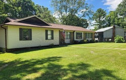 6827 SUNNY DELL DRIVE, BESSEMER, AL 35023