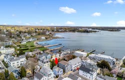 10 Trumbull Street, Stonington, CT 06378
