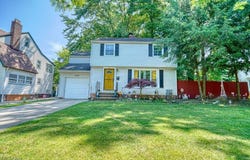 925 Keystone Drive, Cleveland, OH 44121