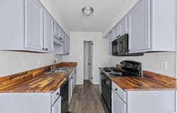 910 CHAPEL CREEK DRIVE, HOOVER, AL 35226
