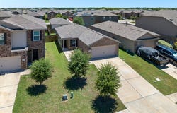 1565 Breanna LN, Kyle, TX 78640
