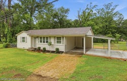 735 S Pearson Road, Pearl, MS 39208