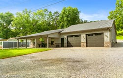 11300 Harrison Ln, Fairdale, KY 40118