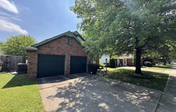 9716 Spruce Lane, Fishers, IN 46038