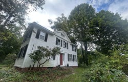 433 Simsbury Road, Bloomfield, CT 06002