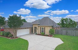 6900 Lakeland Dr, Zachary, LA 70791