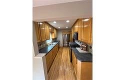 816 Grandview Avenue W, Roseville, MN 55113