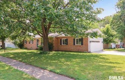 911 N STANLEY Drive, Chillicothe, IL 61523
