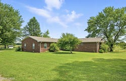7 Lawrence 2200, Wentworth, MO 64873