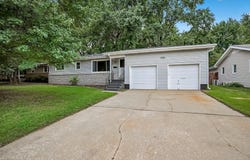 1855 S Newton Avenue, Springfield, MO 65807