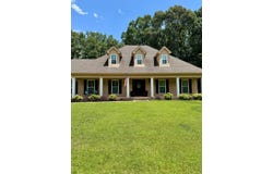 124 Collinswood Drive, Eufaula, AL 36027