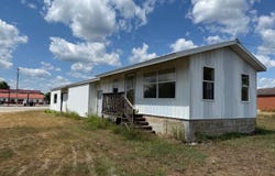 18 Broadway Street, Herrick, IL 62431