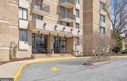 118 MONROE ST #118-702, ROCKVILLE, MD 20850