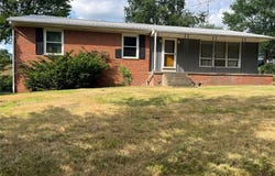 1238 Alamo Road SE, Carrollton, OH 44615