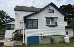 27 Warwick Ave, Athol, MA 01331