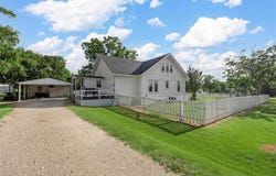 280 S F Avenue, Crawford, TX 76638