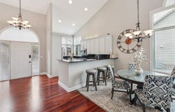 954 Glen Oaks Terrace, West Des Moines, IA 50266