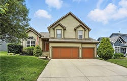 9018 N Hull Avenue, Kansas City, MO 64154