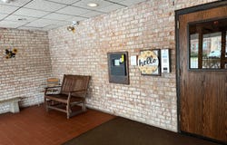 1660 E Thacker Street, Des Plaines, IL 60016