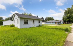 1402 S Grant Street, Janesville, WI 53534-9375