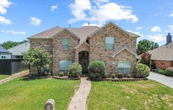 2812 Saint Maria Drive, Mansfield, TX 76063