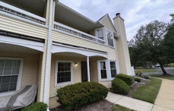 16 Fryer Court, Hightstown, NJ 08520