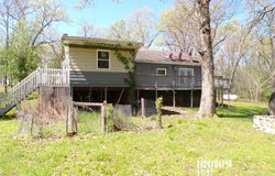 54 Central Hill Road, Eldon, MO 65026