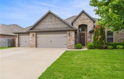5708  S 60th  PL, Rogers, AR 72758