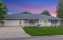 201 2nd Ave, Chester, SD 57016