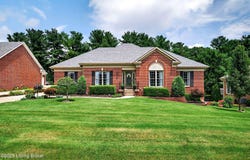 1017 Barbizon Dr, Goshen, KY 40026