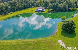 14290 E WINDSONG Road, Mt Vernon, IL 62864