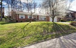 1571 Nottingham Road, Charleston, WV 25314