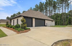 221 Lost Oak Lane, Brandon, MS 39047