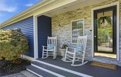 34 Brooks Farm Drive, Bristol, RI 02809
