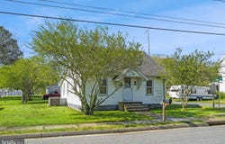 30600 DEPOT ST, NEW CHURCH, VA 23415