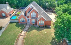 300 Hamptonridge Road, Edmond, OK 73034