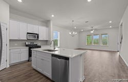 6830 Comanche Post, San Antonio, TX 78233