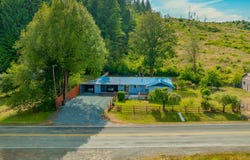 51320 MYRTLE CREEK RD, Myrtle Point, OR 97458