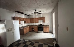 166 Grant Ave, Vandergrift, PA 15690