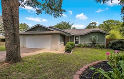 313 High Crest Drive, Azle, TX 76020