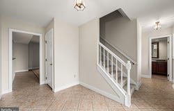 105 SCOTTS GLEN Road, LINCOLN UNIVERSITY, PA 19352