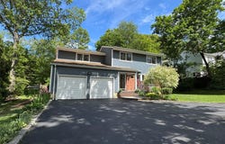 40 Winthrop Drive, Woodbury, NY 11797