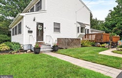 140 GRANDVIEW AVENUE, HAMILTON, NJ 08620