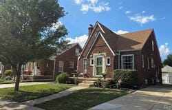 918 New York Avenue, Lincoln Park, MI 48146