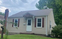 2325 S 8TH Street, Springfield, IL 62703