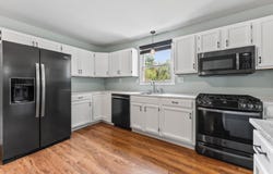 15 Beech Place, West Deptford, NJ 08096