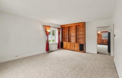 401 S Center Street, Hartford, MI 49057