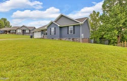 142 Breezy Lane, New Tazewell, TN 37825