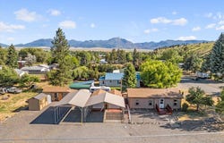261 1st St, PrairieCity, OR 97869