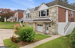 704 HILL Road, PHILADELPHIA, PA 19128